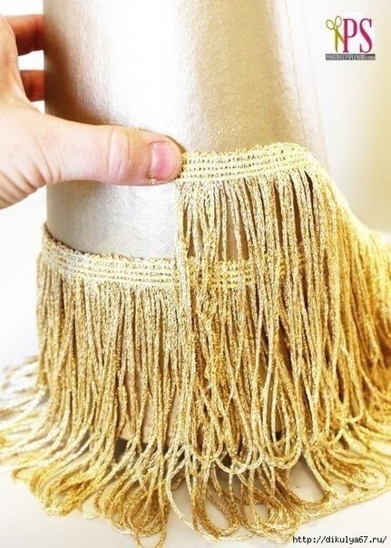 Прелестная ёлочка из бахромы