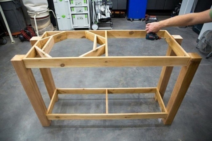 Дачный садовый рабочий стол своими руками