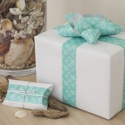 Объёмный бант для упаковки подарка