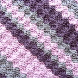 Очень красивый плед с диагональными полосами