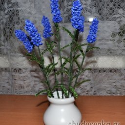 ​Лавандовый букет: красивые цветы из бисера