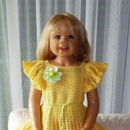 Нарядное детское платье, связанное крючком