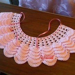 Пелерина с чешуйками