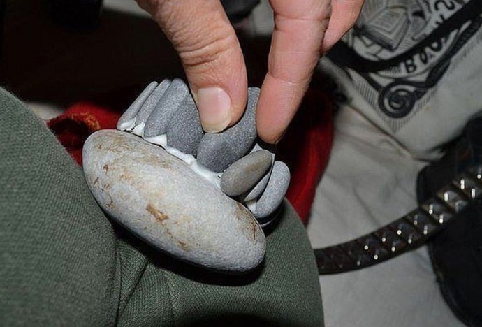 Глазастые камни Глазастые камни