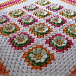 ​Покрывало с объёмными цветами