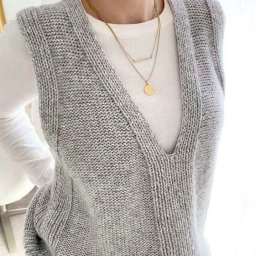 Стильный жилет благородного цвета