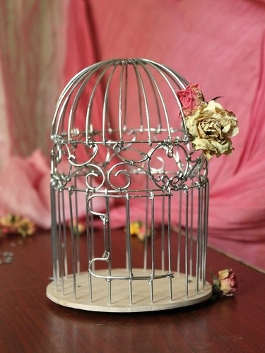 Декоративная клетка из проволоки