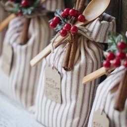 Интересный вариант самодельных красивых мешочков