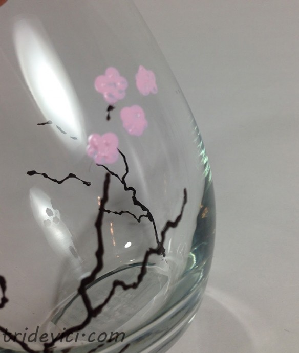 Изысканная роспись по стеклу