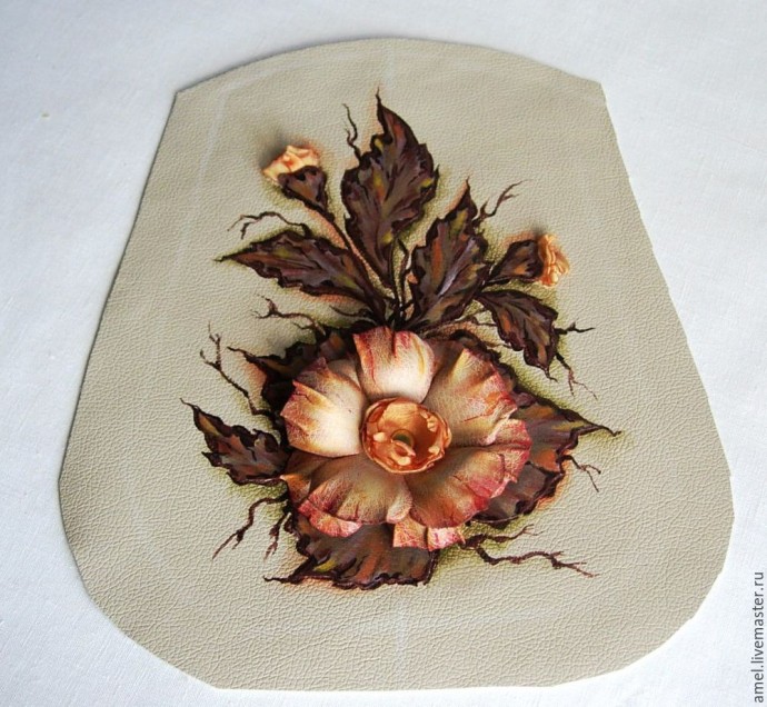 Декор сумки с цветком