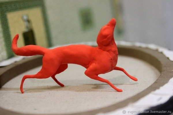 ​Лиса из бархатного пластика