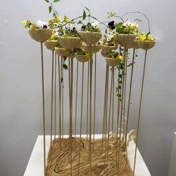 Необыкновенные вертикальные цветочные композиции