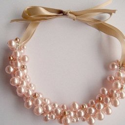 Очень красивое украшение из жемчуга