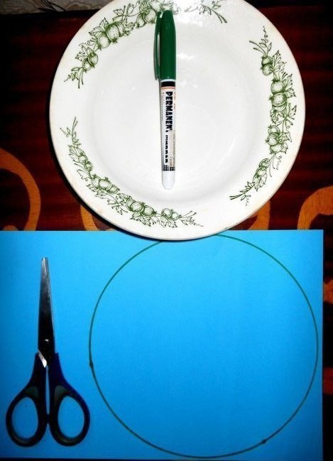 Подвесные зонтики из бумаги