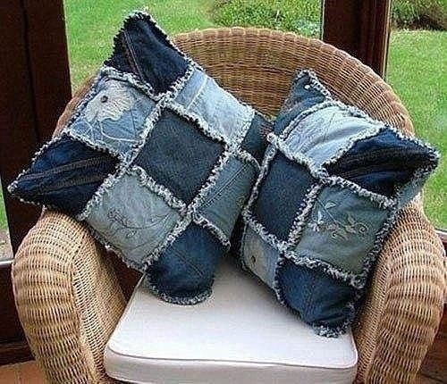 ​Множество вариантов вещей из джинсовых лоскутов