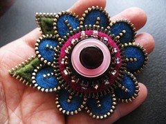 Украшения из молний