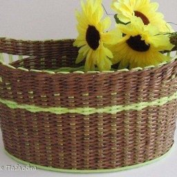 ​Корзина из газетных трубочек