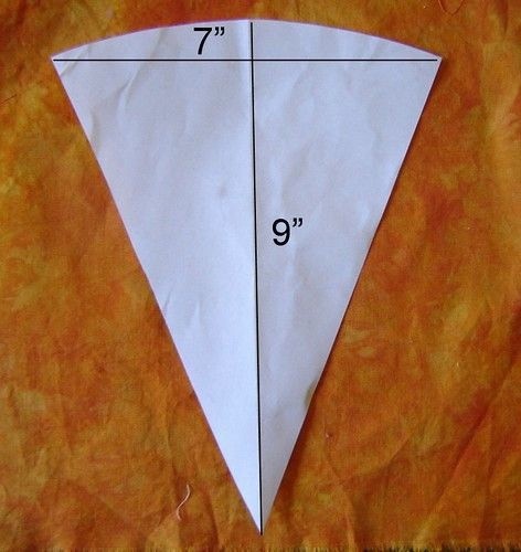 Шьем праздничные декоративные мешочки в форме морковки