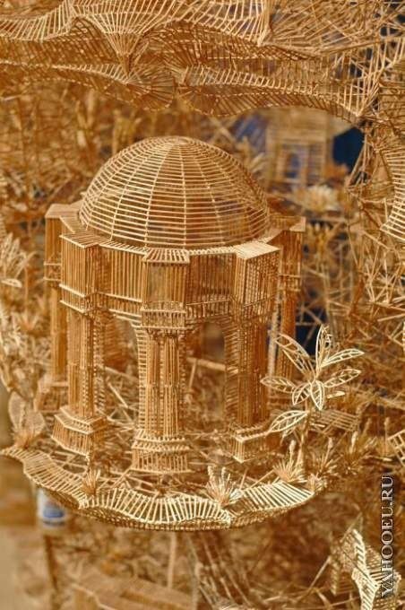 Невероятная скульптура из зубочисток