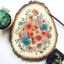 ​Рисунки на спилах деревьев