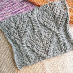 Сложные узоры на спицах