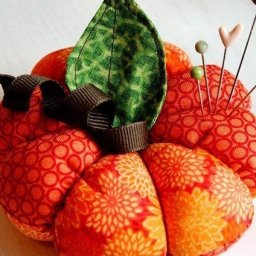​Игольница в виде тыквы