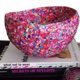 Ваза из конфетти