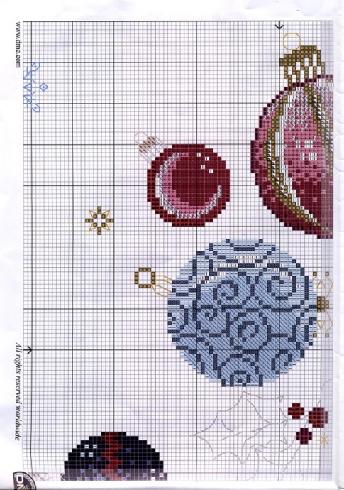 ​Вышитая скатерть с шарами