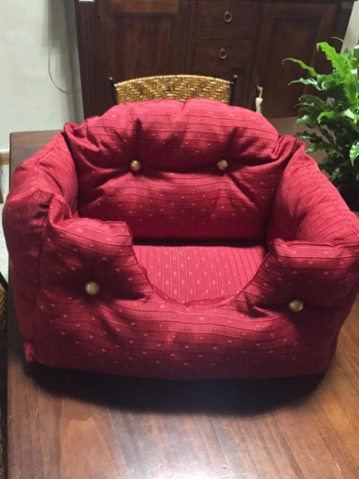 Диванчик для кота