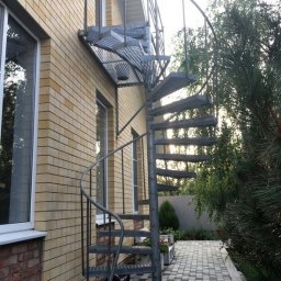 Винтовая лестница на чердак своими руками