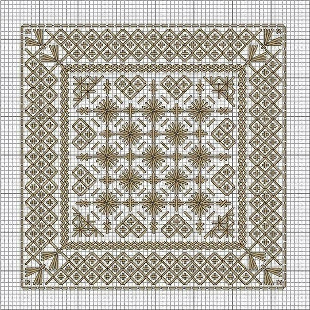 Салфетки или подушечки с квадратной вышивкой