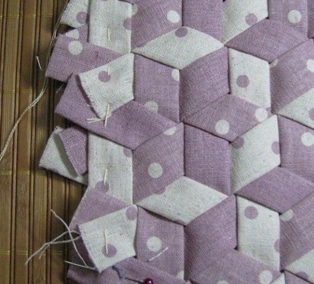 Интересное плетение пэчворка из трёх видов ткани