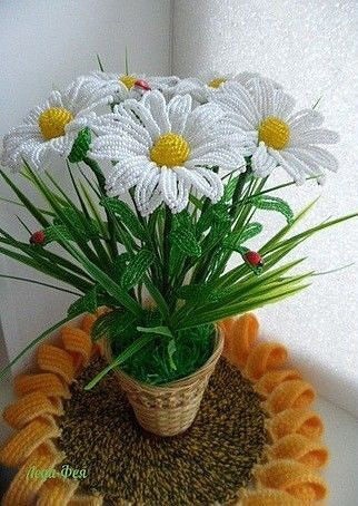 ​Букет ромашек из бисера