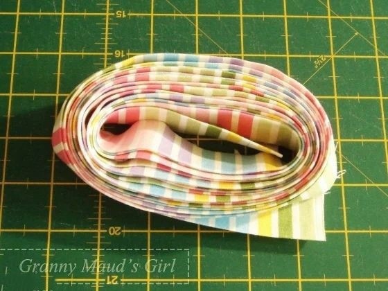 Как сделать бейку из полосатой ткани