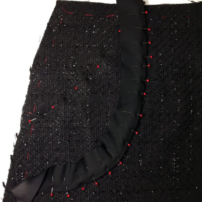 Как выполнить карман с подкройным бочком