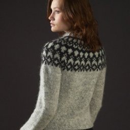 Кардиган с кокеткой жаккардовым узором