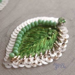 ​Роскошная вышивка с пайетками