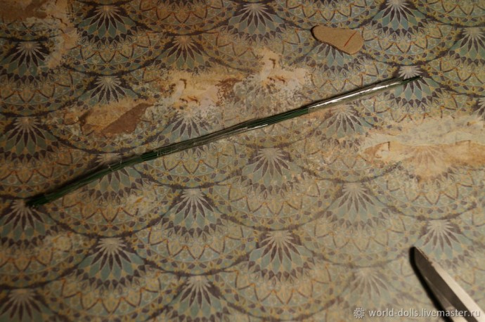 Ободок из роз для интерьерной куклы Ободок из роз для интерьерной куклы