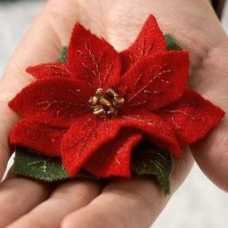 Пуансетия из фетра своими руками