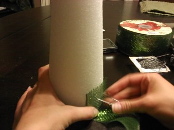 ​Новогодняя елочка из ленты своими руками