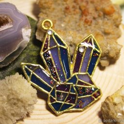 Создаем кулон "Кристаллы" из ультрафиолетовой смолы