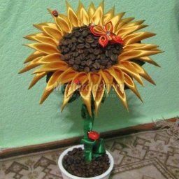 ​Большой подсолнух из атласных лент и CD-диска