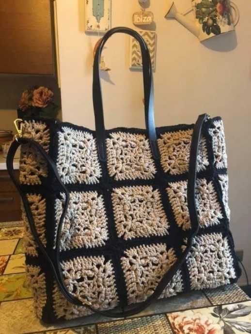 Сумка связана из пряжи рафия Сумка связана из пряжи рафия