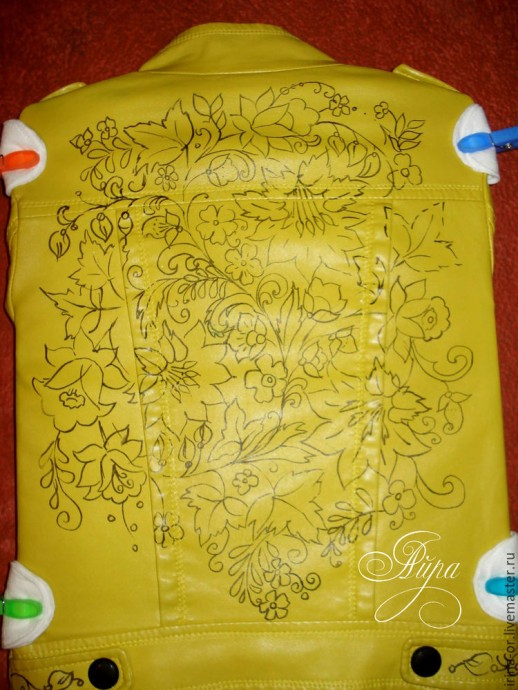 Роспись куртки в русском стиле