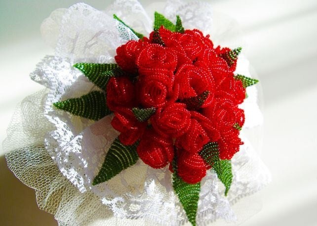 Розы из бисера