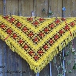 ​Две шали по одной схеме