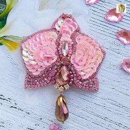 Яркие украшения из бисера и не только