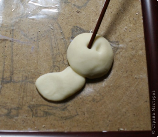 Панно "Повар с баранками и чаем" из соленого теста Панно "Повар с баранками и чаем" из соленого теста