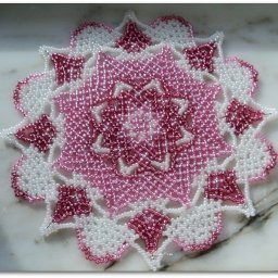 ​Подставки для ваз из бисера