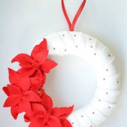 Рождественская пуансетия из фетра